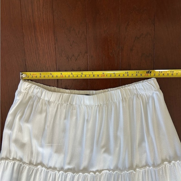 Brandy Melville White maxi tiered skirt one size fully lined excellent condition - Picture 9 of 12